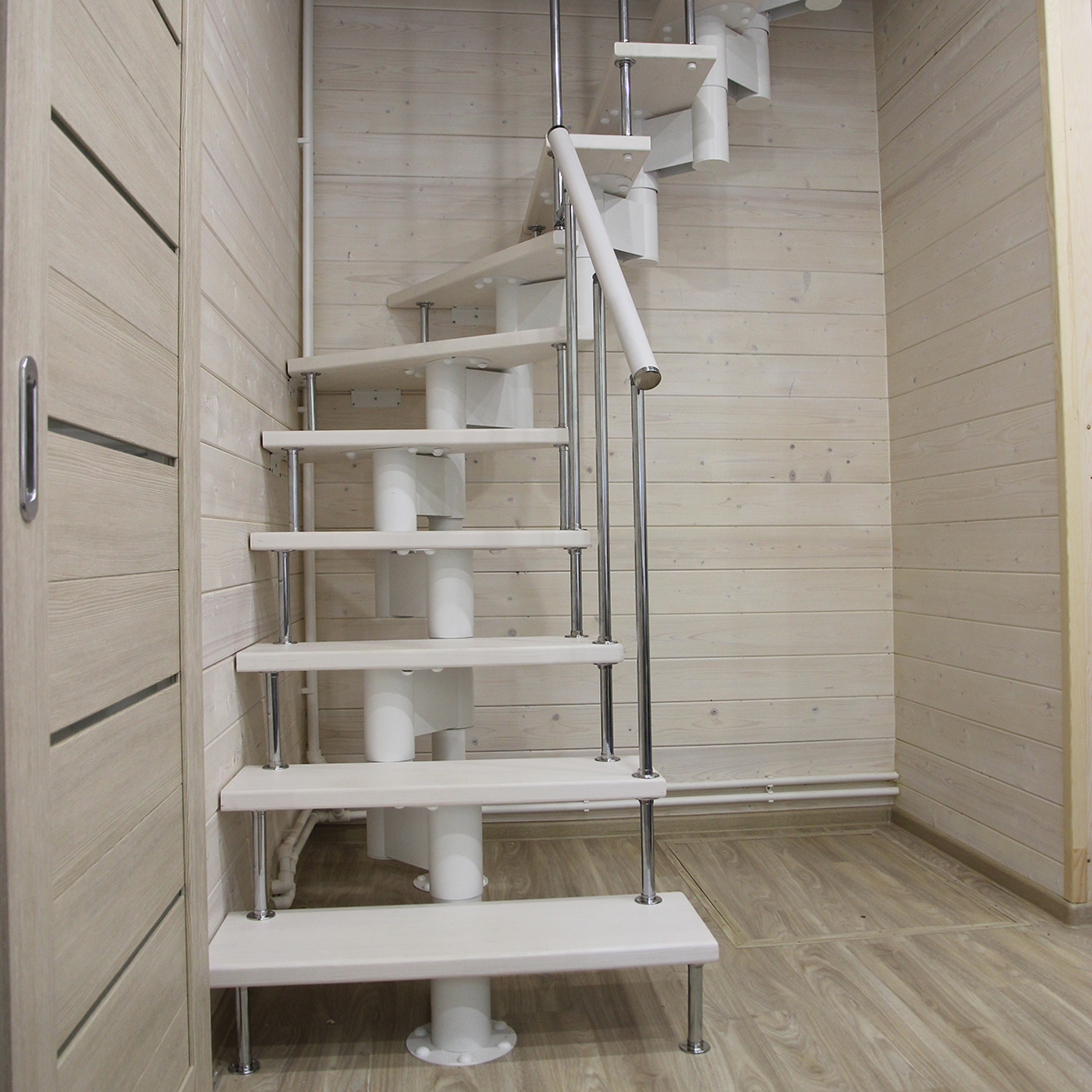 Изготовление лестницы второго этажа в частном доме - Симферополь, Крым. Арт-брус