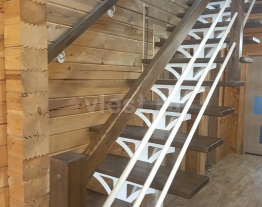 Прямая лестница на монокосоуре Mono Style Валери