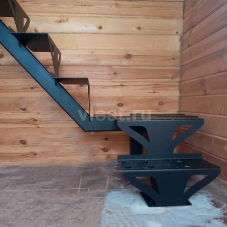 Металлический каркас лестницы Mono Style Стандарт 90