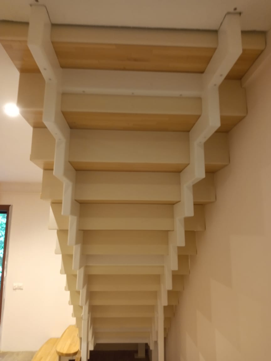 Практична ли лестница на двух косоурах