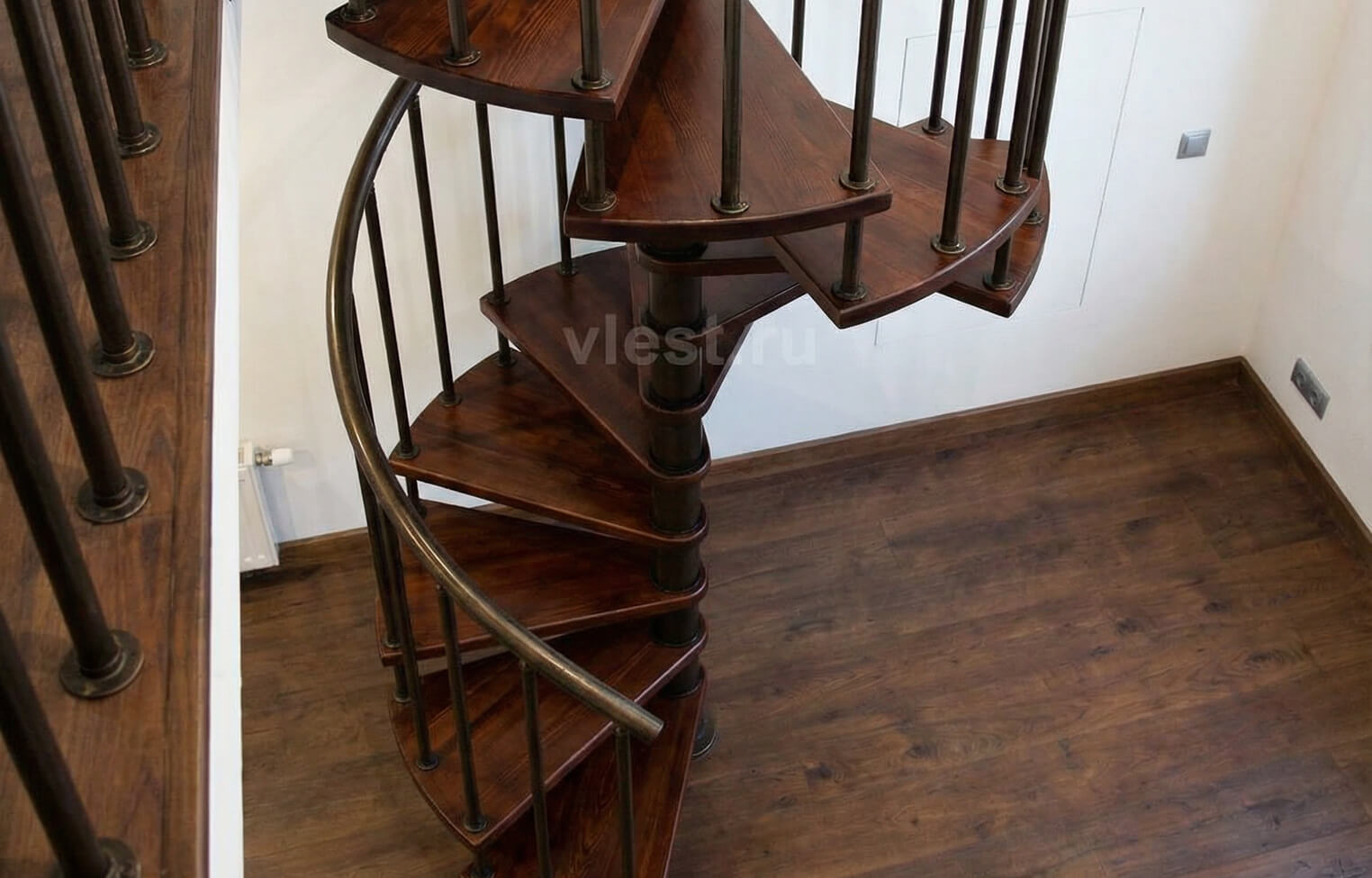 Как выбрать лестницу на второй свет в доме